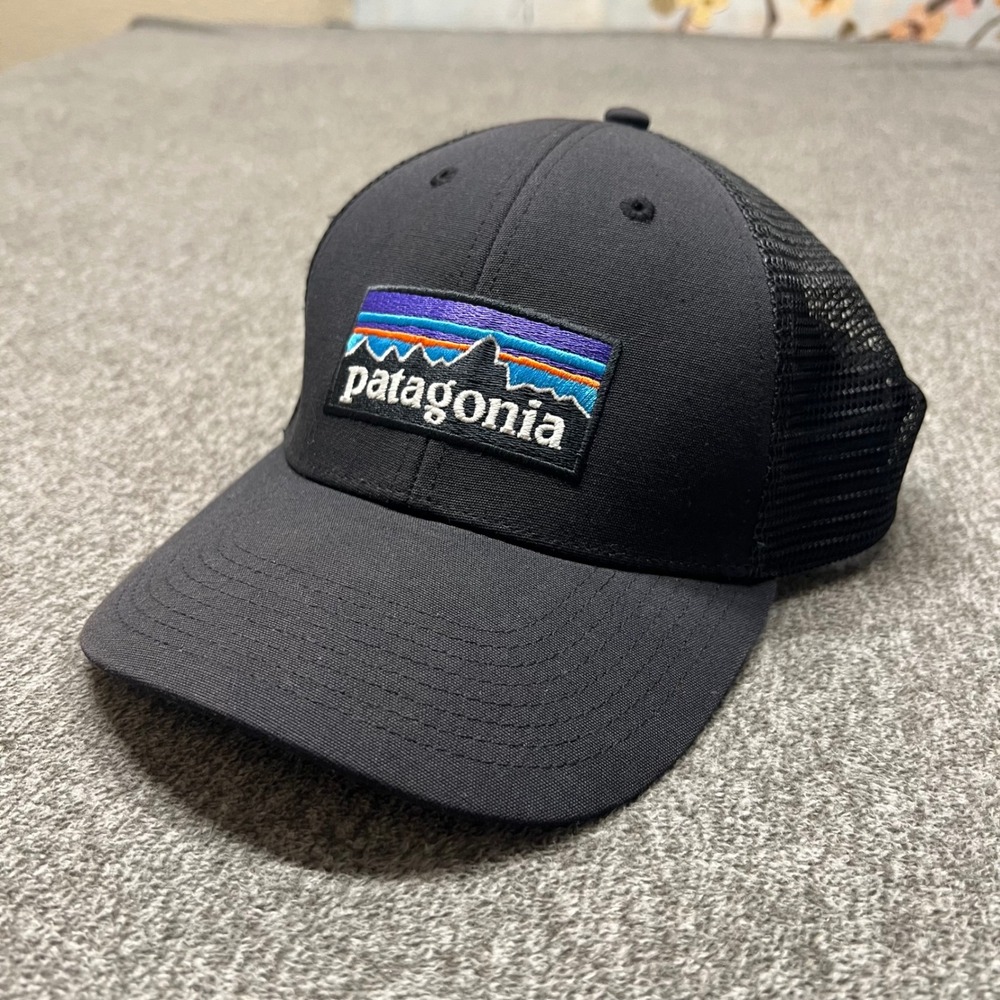 Patagonia P-6 Logo LoPro Trucker Hat Black Snapback Mesh Cap‎ 38283